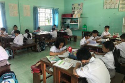 Trường Tiểu học Thị Trấn 2 hưởng ứng phong trào “Chống rác thải nhựa“ do Ủy ban Nhân dân huyện Vĩnh Thuận phát động